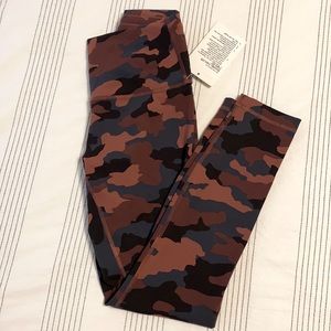 Women’s Wunder Train HR Tight 25” Lululemon Athletica